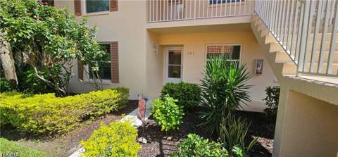 289 Robin Hood Cir 101, Naples FL - photo 8 of 46