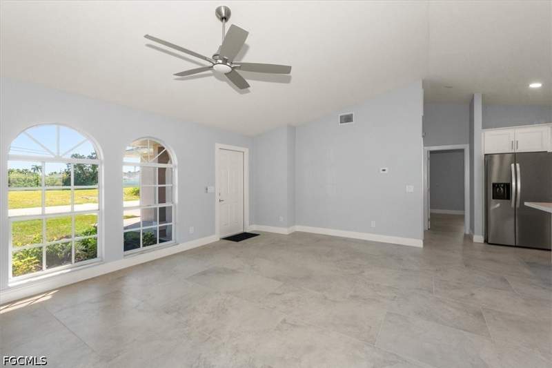 3 bedroom SingleFamilyResidence at 524 NE 19th Ct, Cape Coral, Cape Coral — photo 3
