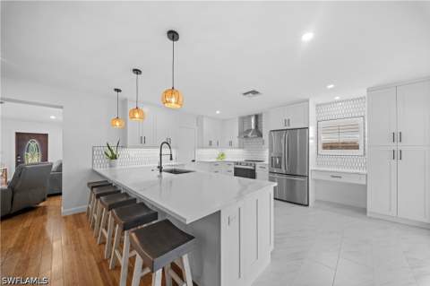 458 Quail Dr, Marco Island FL - photo 9 of 28