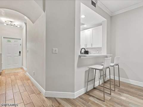 2905 Cypress Trace Cir 104, Naples FL - photo 9 of 36