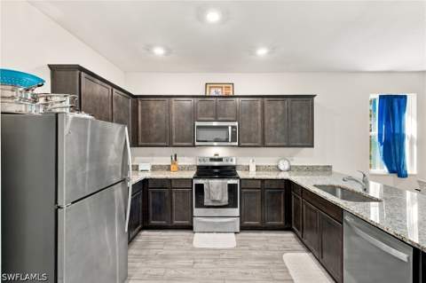 3516 NE 19th Ave, Cape Coral FL - photo 11 of 35