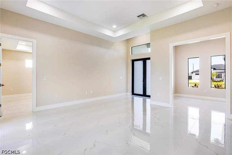 3 bedroom SingleFamilyResidence at 1425 Santa Barbara Blvd N, Cape Coral, Cape Coral — photo 4