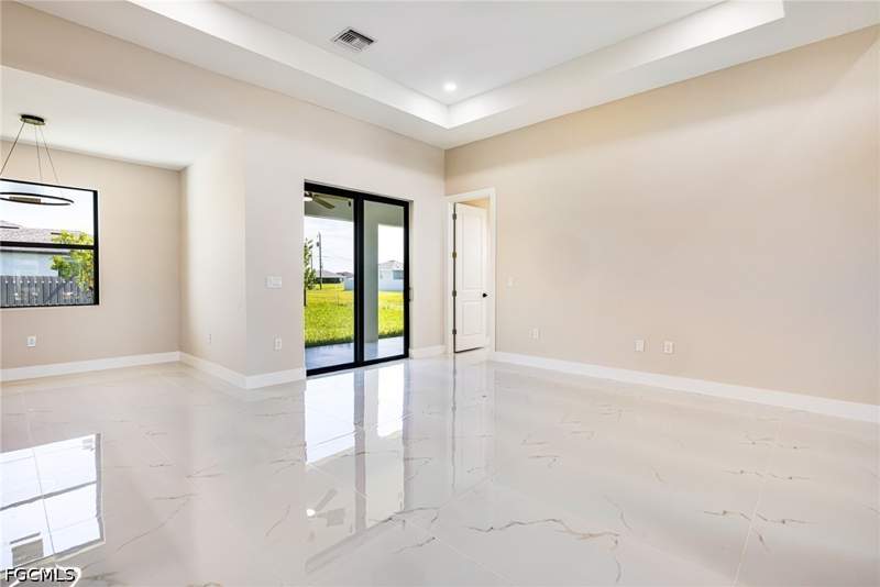 3 bedroom SingleFamilyResidence at 1425 Santa Barbara Blvd N, Cape Coral, Cape Coral — photo 5