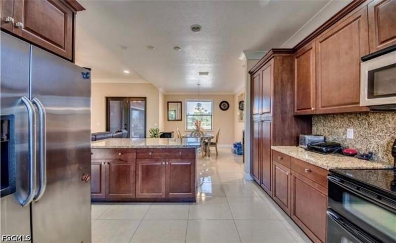 3 bedroom SingleFamilyResidence at 906 Sunniland Blvd, Lehigh Acres, Lehigh Acres — photo 4
