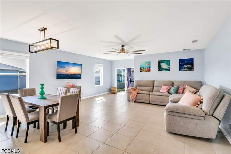 3 bedroom SingleFamilyResidence at 1812 NW 13th Ter, Cape Coral, Cape Coral — photo 2
