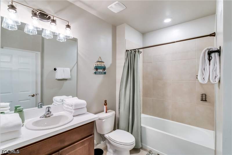3 bedroom SingleFamilyResidence at 1812 NW 13th Ter, Cape Coral, Cape Coral — photo 4
