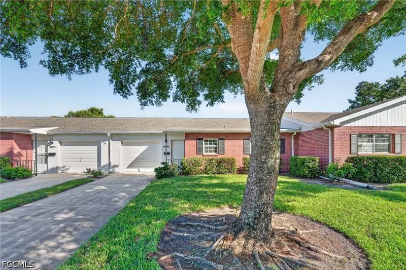 2 bedroom Attached at 1367 Bunker Way, Myerlee Circle Condo, Fort Myers — photo 1