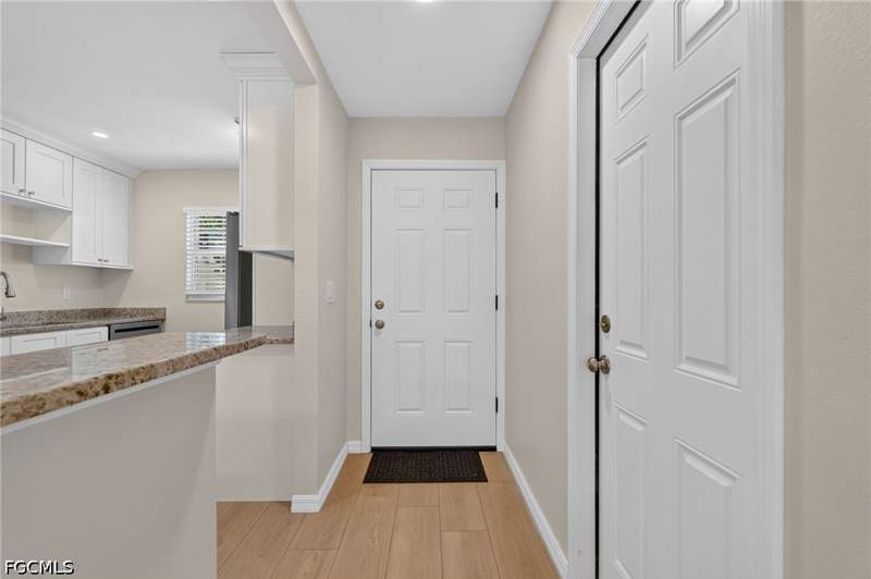 2 bedroom Attached at 1367 Bunker Way, Myerlee Circle Condo, Fort Myers — photo 5