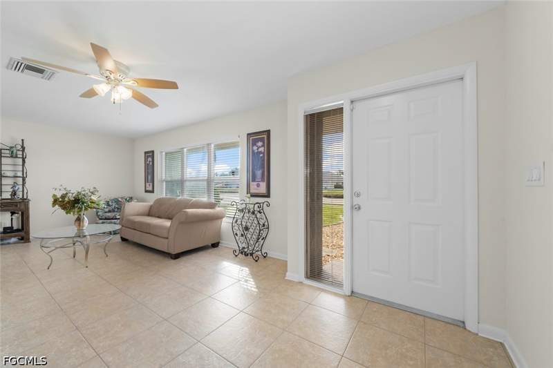 3 bedroom SingleFamilyResidence at 4472 Coronado Pkwy, Cape Coral, Cape Coral — photo 4