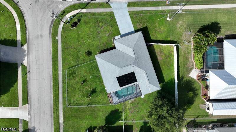 3 bedroom SingleFamilyResidence at 4718 Forest Glen Dr, Waterway Estates, North Fort Myers — photo 5