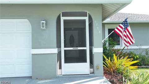 4718 Forest Glen Dr, North Fort Myers FL - photo 6 of 35