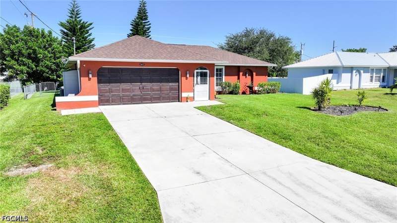 3 bedroom SingleFamilyResidence at 507 SE 8th Ter, Cape Coral, Cape Coral — photo 3