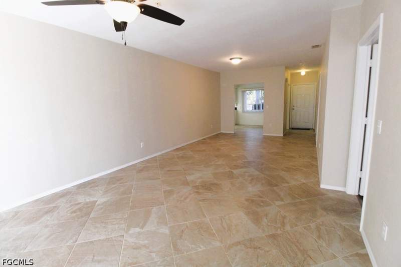 2 bedroom Condominium at 14931 Park Lake Dr 104, The Park At Lakewood, Fort Myers — photo 4