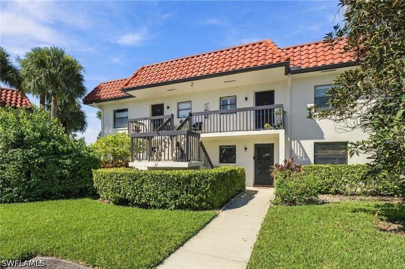 2 bedroom Condominium at 4269 27th Ct SW 102, Fairways At Par Four, Naples — photo 3