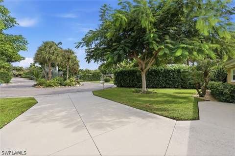 1390 Delmar Ln, Naples FL - photo 7 of 42