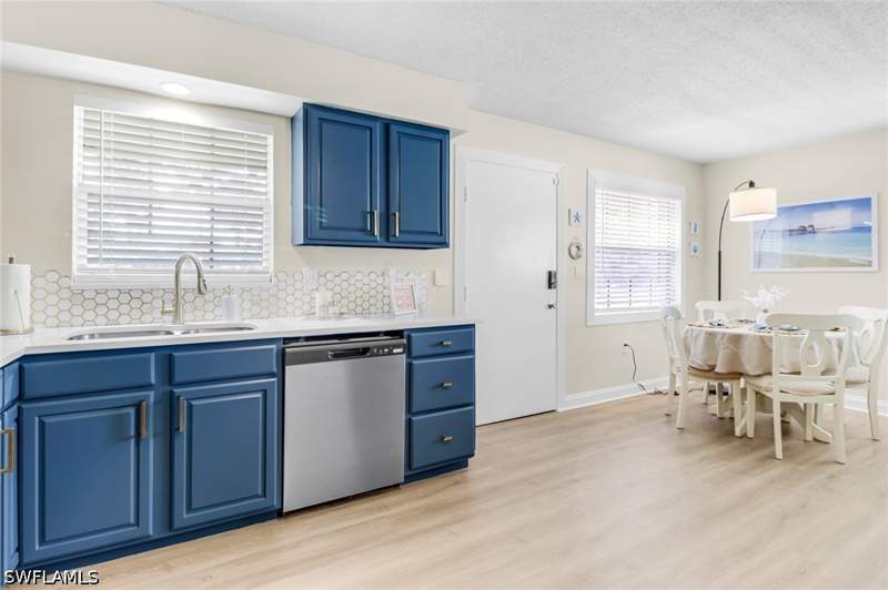 1 bedroom Condominium at 3325 Airport Rd N G5, Poinciana Condo, Naples — photo 4