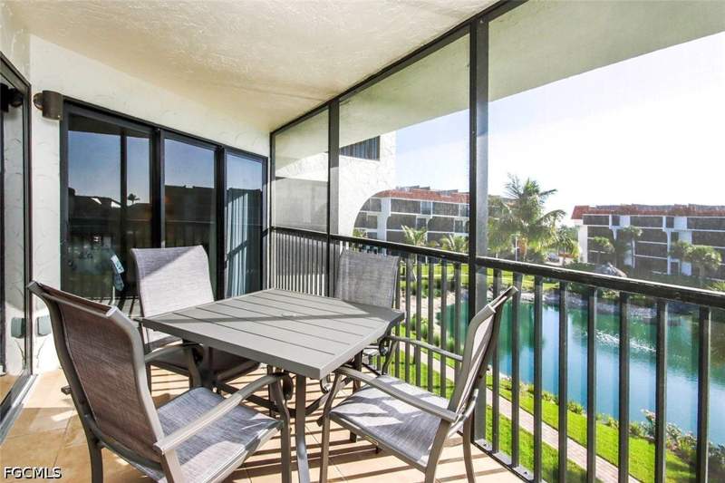 2 bedroom Condominium at 2445 W Gulf Dr 35B, Pointe Santo De Sanibel Condo, Sanibel — photo 4