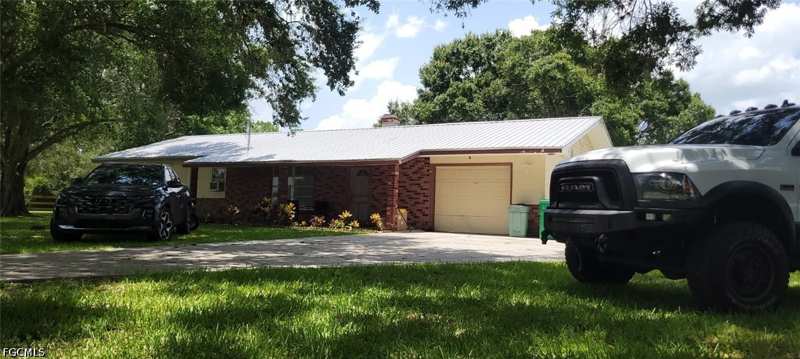 2 bedroom SingleFamilyResidence at 2260 Howard Rd, Muse, Labelle — photo 1