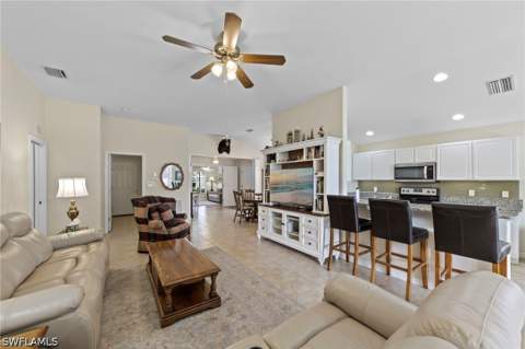 10083 Colonial Country Club Blvd, Fort Myers FL - photo 11 of 34