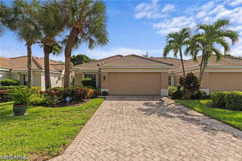 2 bedroom Attached at 10083 Colonial Country Club Blvd, Sabal Pointe, Fort Myers — photo 2