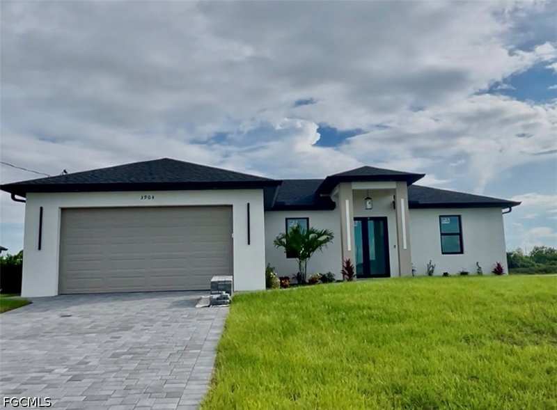 3 bedroom SingleFamilyResidence at 3904 NW 38th St, Cape Coral, Cape Coral — photo 1