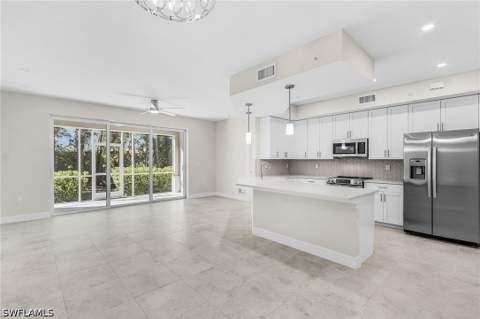 286 Indies Dr E 102, Naples FL - photo 6 of 28