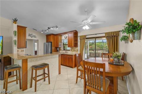 11553 Oakland Dr, Bokeelia FL - photo 7 of 31