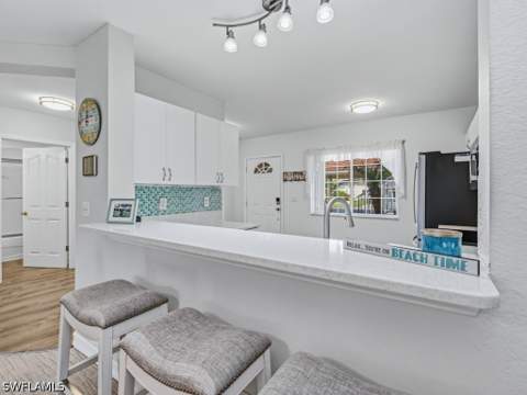 1715 Reuven Cir 3, Naples FL - photo 8 of 40
