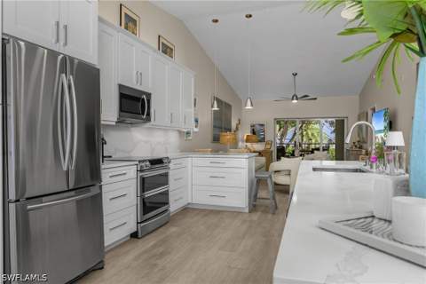 853 Tanbark Dr 205, Naples FL - photo 14 of 33