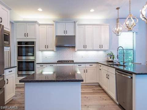 4446 Kensington Cir, Naples FL - photo 11 of 48