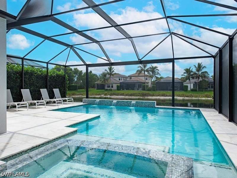 6 bedroom SingleFamilyResidence at 4446 Kensington Cir, Stonecreek, Naples — photo 3