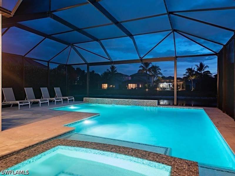 6 bedroom SingleFamilyResidence at 4446 Kensington Cir, Stonecreek, Naples — photo 4