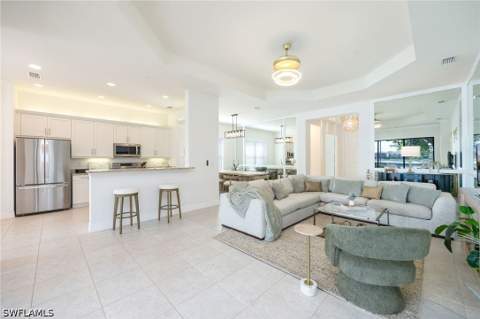 13783 Luna Dr, Naples FL - photo 6 of 40