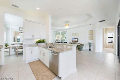 13783 Luna Dr, Naples FL - photo 7 of 40