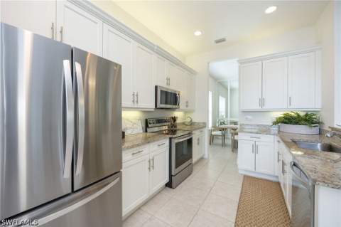 13783 Luna Dr, Naples FL - photo 8 of 40
