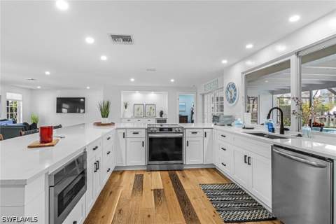 1823 Hurricane Harbor Ln, Naples FL - photo 10 of 22