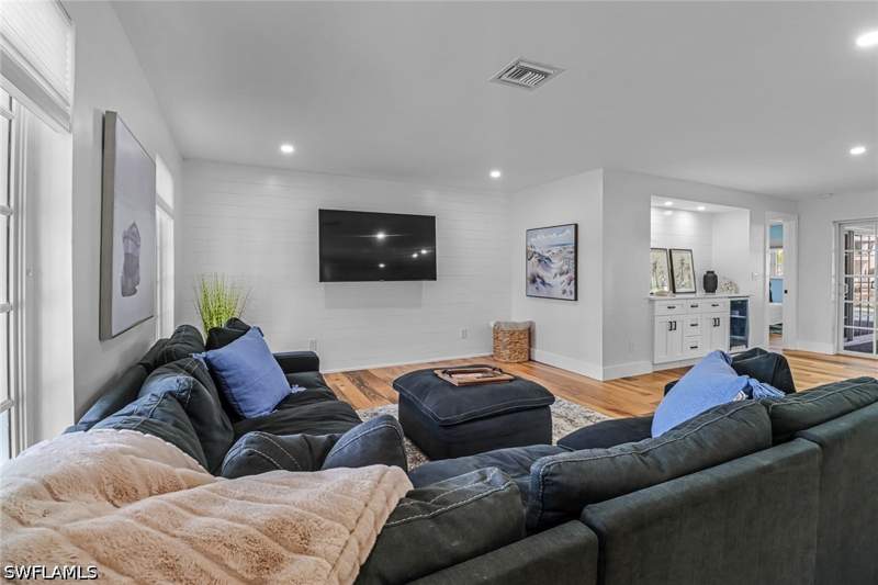 3 bedroom SingleFamilyResidence at 1823 Hurricane Harbor Ln, Moorings, Naples — photo 5