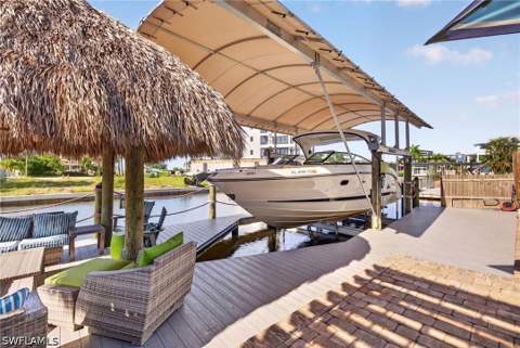 820 3rd St, Fort Myers Beach FL - photo 6 of 49
