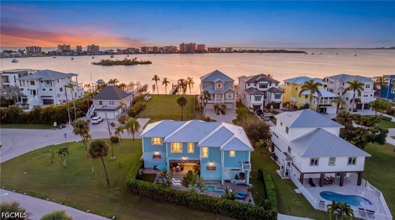 3 bedroom SingleFamilyResidence at 810 San Carlos Dr, San Carlos On The Gulf, Fort Myers Beach — photo 4