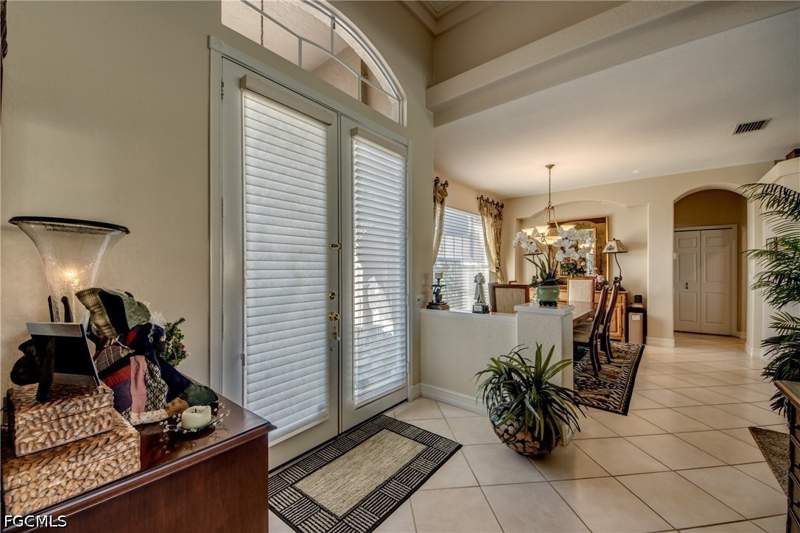 3 bedroom SingleFamilyResidence at 5605 Merlyn Ln, Cape Harbour, Cape Coral — photo 4