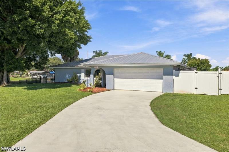 3 bedroom SingleFamilyResidence at 13518 Island Rd, River Forest, Fort Myers — photo 2