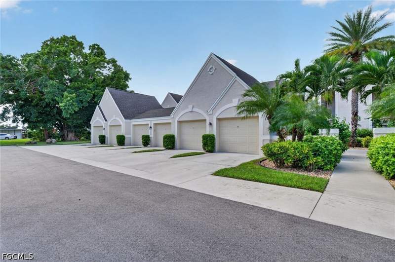 2 bedroom Condominium at 16410 Kelly Cove Dr 313, Verandas, Fort Myers — photo 3