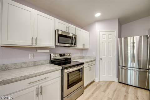 4302 NE 9th Ave, Cape Coral FL - photo 11 of 53