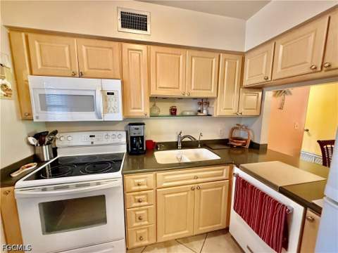 333 Joel Blvd 137, Lehigh Acres FL - photo 11 of 39