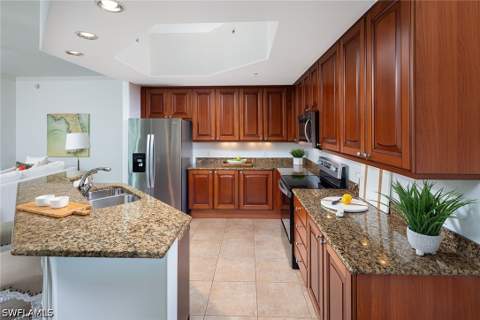 975 Sandpiper St A204, Naples FL - photo 7 of 18