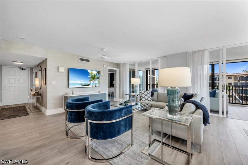 2 bedroom Condominium at 6000 Pelican Bay Blvd C202, Chateaumere Royale, Naples — photo 2