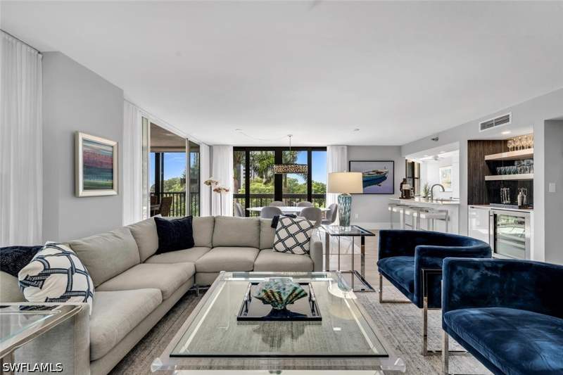 2 bedroom Condominium at 6000 Pelican Bay Blvd C202, Chateaumere Royale, Naples — photo 4