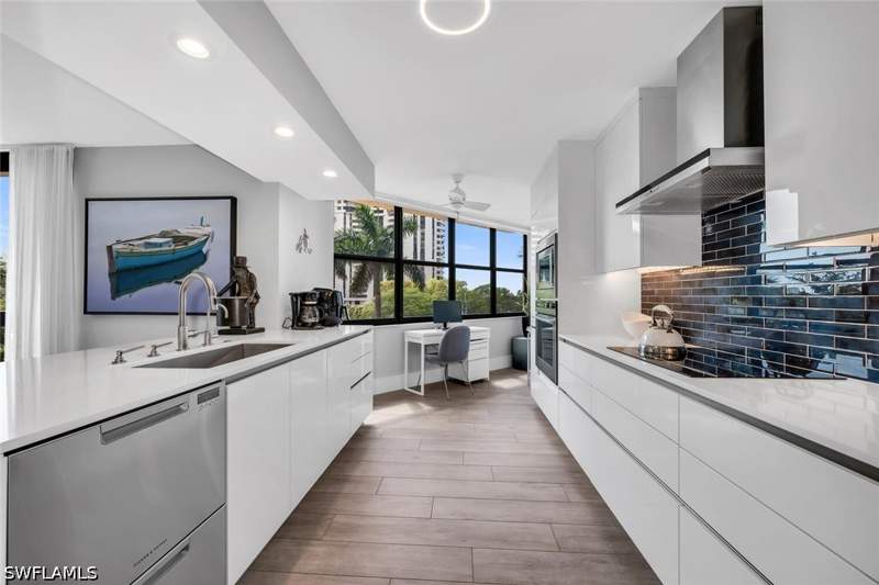 2 bedroom Condominium at 6000 Pelican Bay Blvd C202, Chateaumere Royale, Naples — photo 5