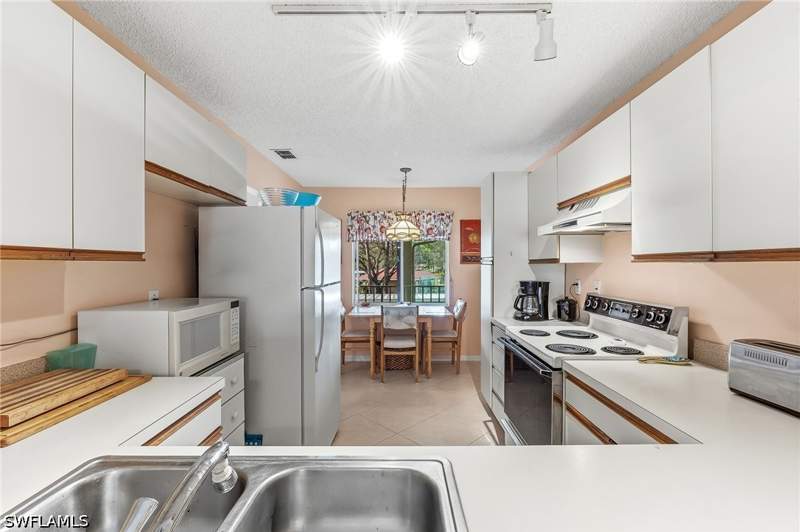 3 bedroom Condominium at 534 Augusta Blvd E204, St Moritz Club, Naples — photo 4