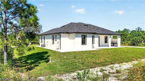 1501 W 13th St, Lehigh Acres FL - photo 11 of 64